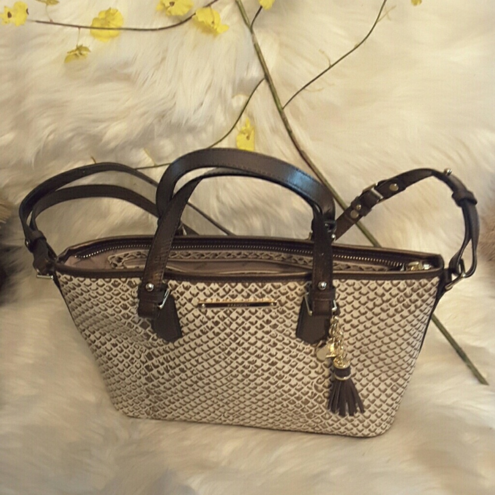 MINI ASHER LATTE  SHELBURN GENUINE LEATHER Brahmin